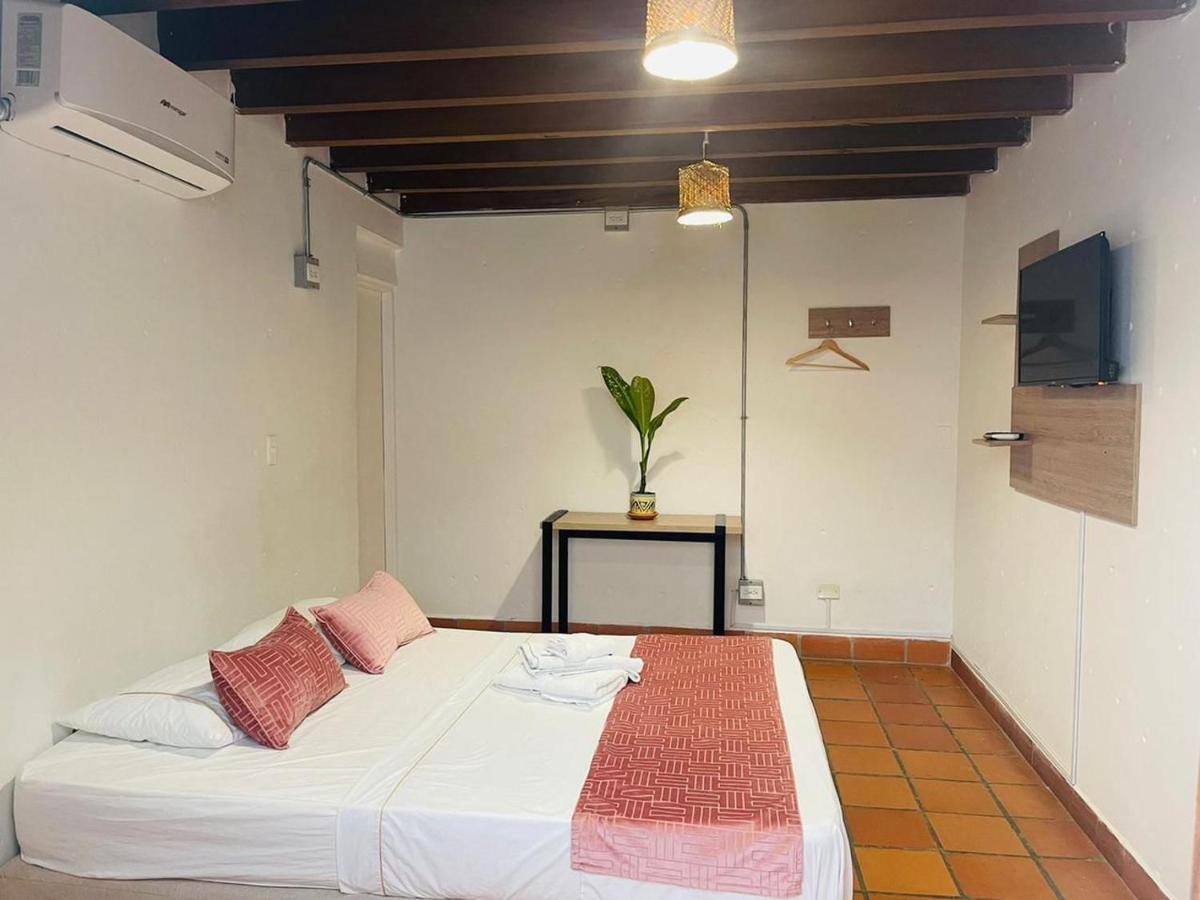 Encomendero Hotel -Centro Historico- Санта-Фе-де-Антьокия Экстерьер фото