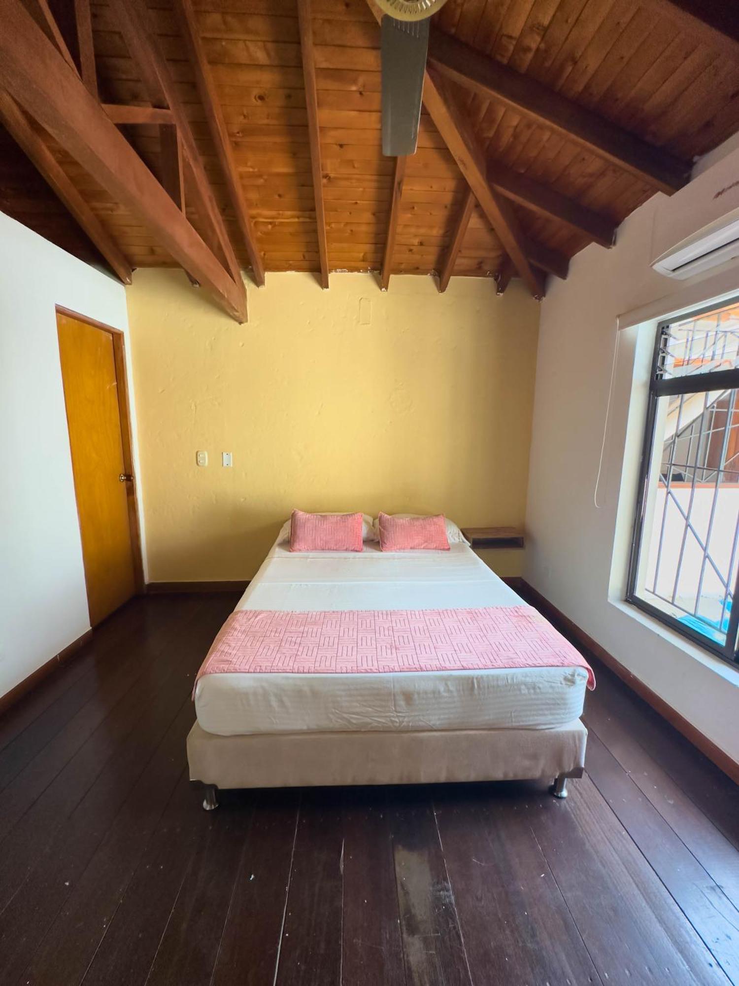 Encomendero Hotel -Centro Historico- Санта-Фе-де-Антьокия Экстерьер фото