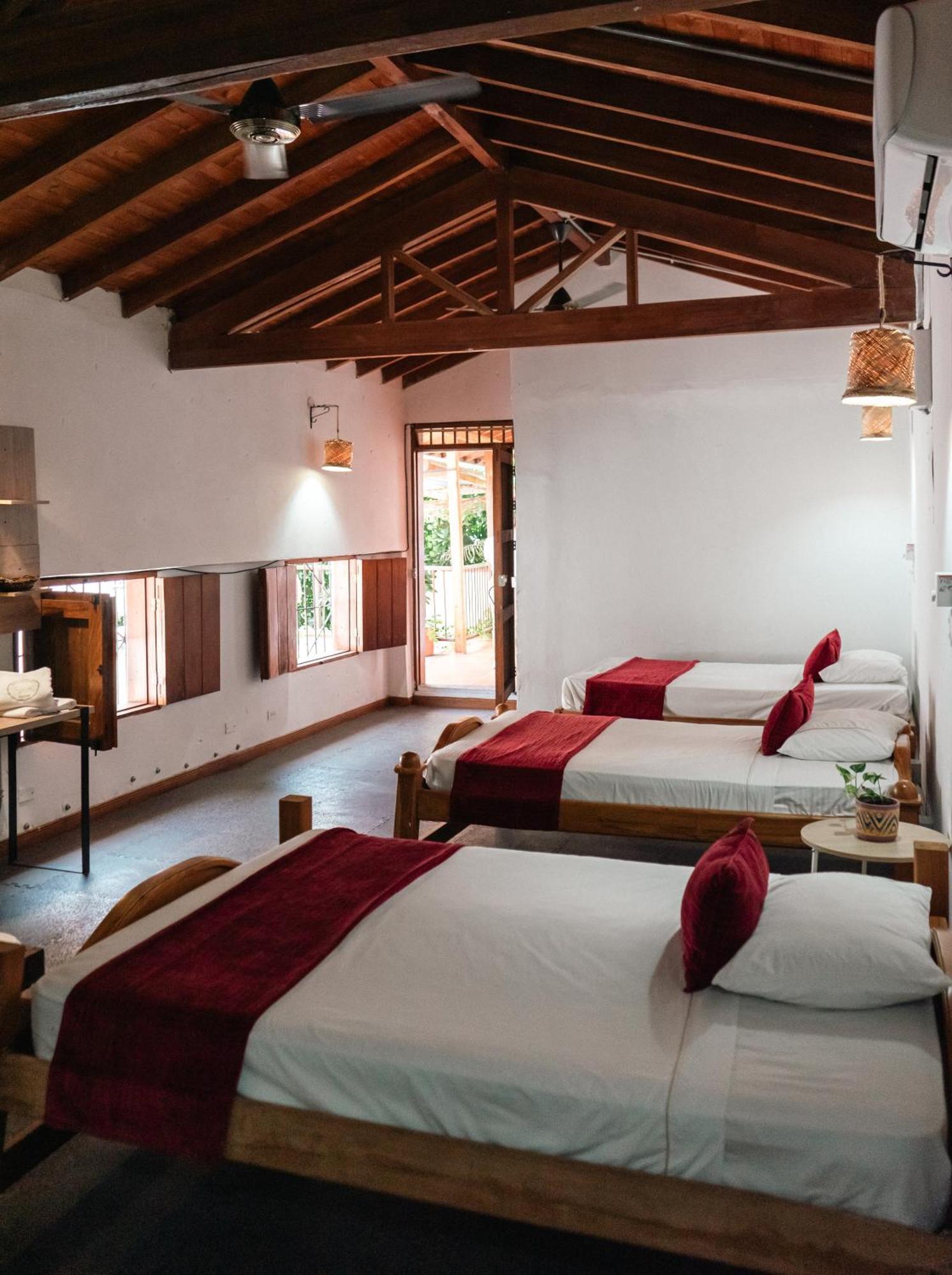 Encomendero Hotel -Centro Historico- Санта-Фе-де-Антьокия Экстерьер фото